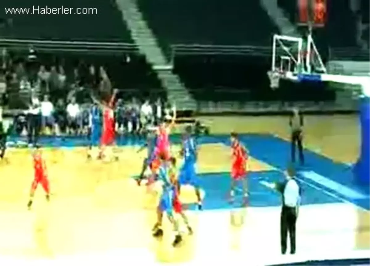 Zihinsel Engelliler Dünya Basketbol Şampiyonasında Fransa\'ya Yenilen Türkiye Yarı Final Şansını...