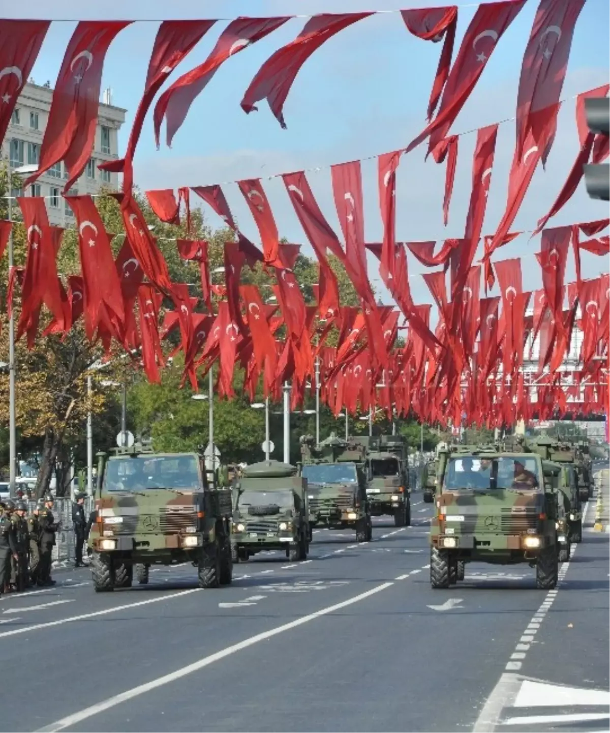 29 Ekim Provası Trafiği Felç Etti