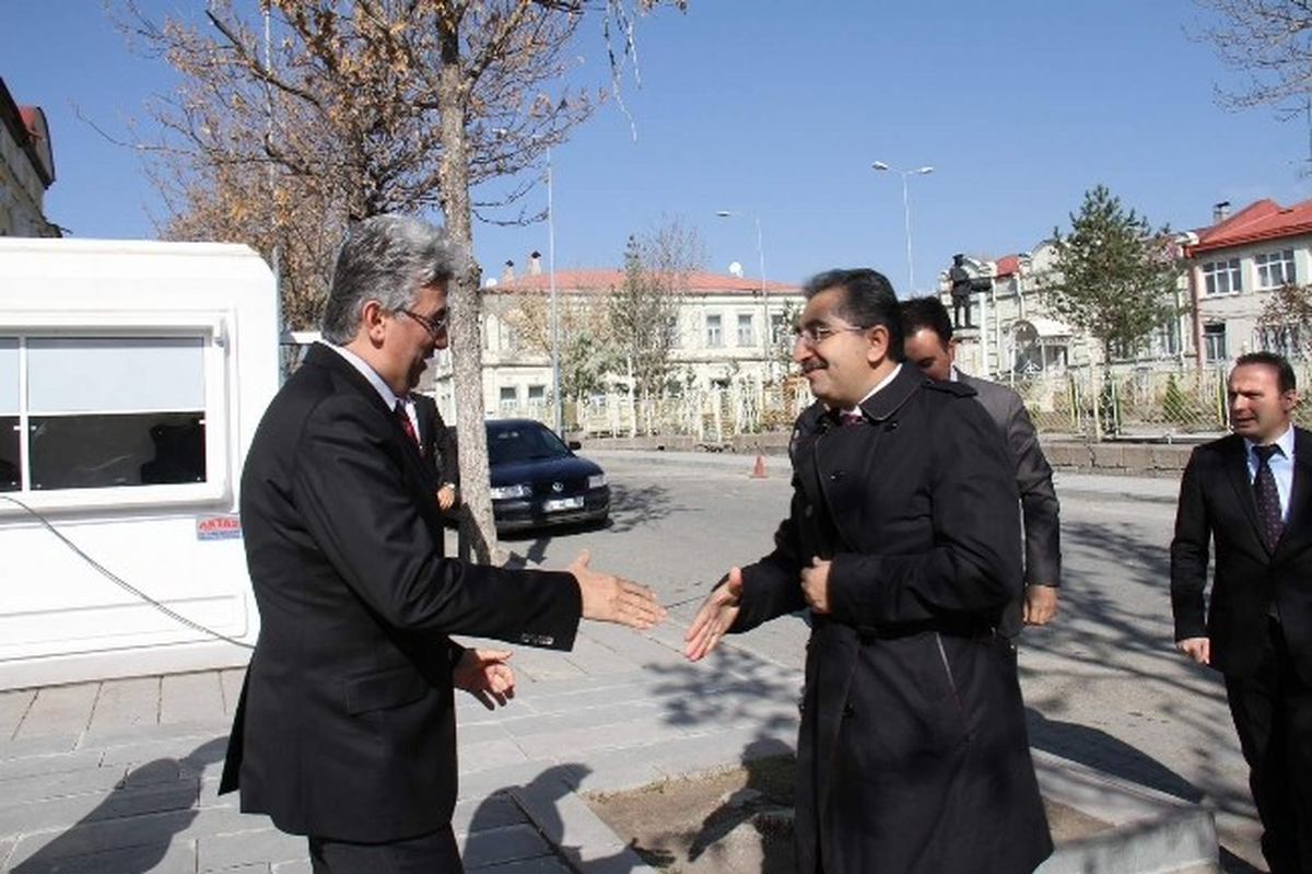 Aile ve Sosyal Politikalar Bakanlığı Müsteşarı Kars\'ta...