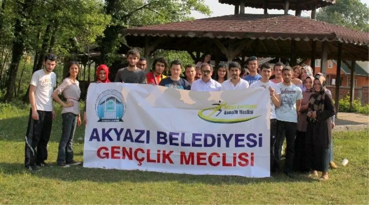 Akyazı Belediyesi Gençlik Meclisinden Davet