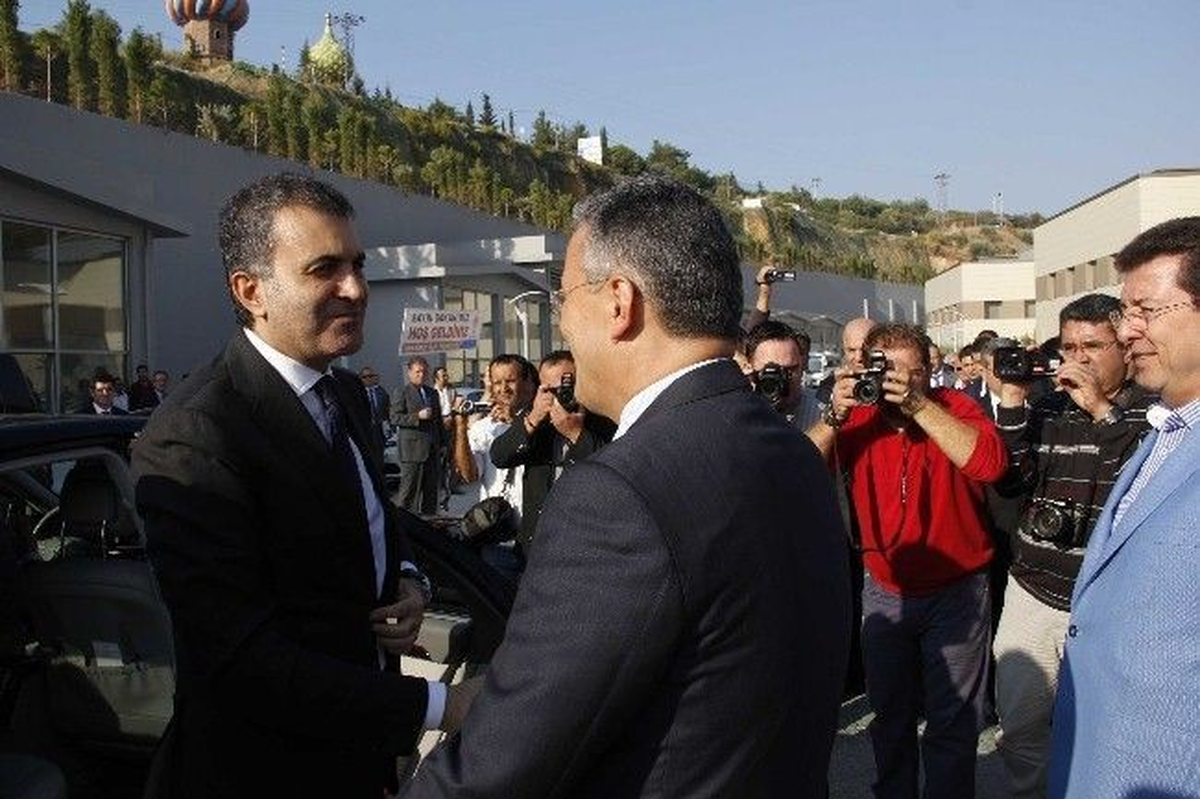 Bakan Çelik\'in turizm sektörü temsilcileriyle toplantısı