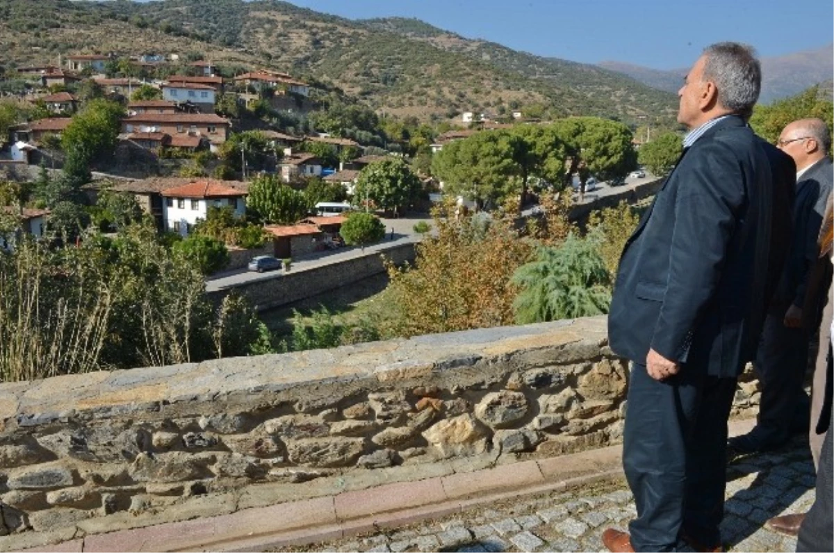 İzmir Büyükşehir Belediye Başkanı, Birgi\'yi Ziyaret Etti