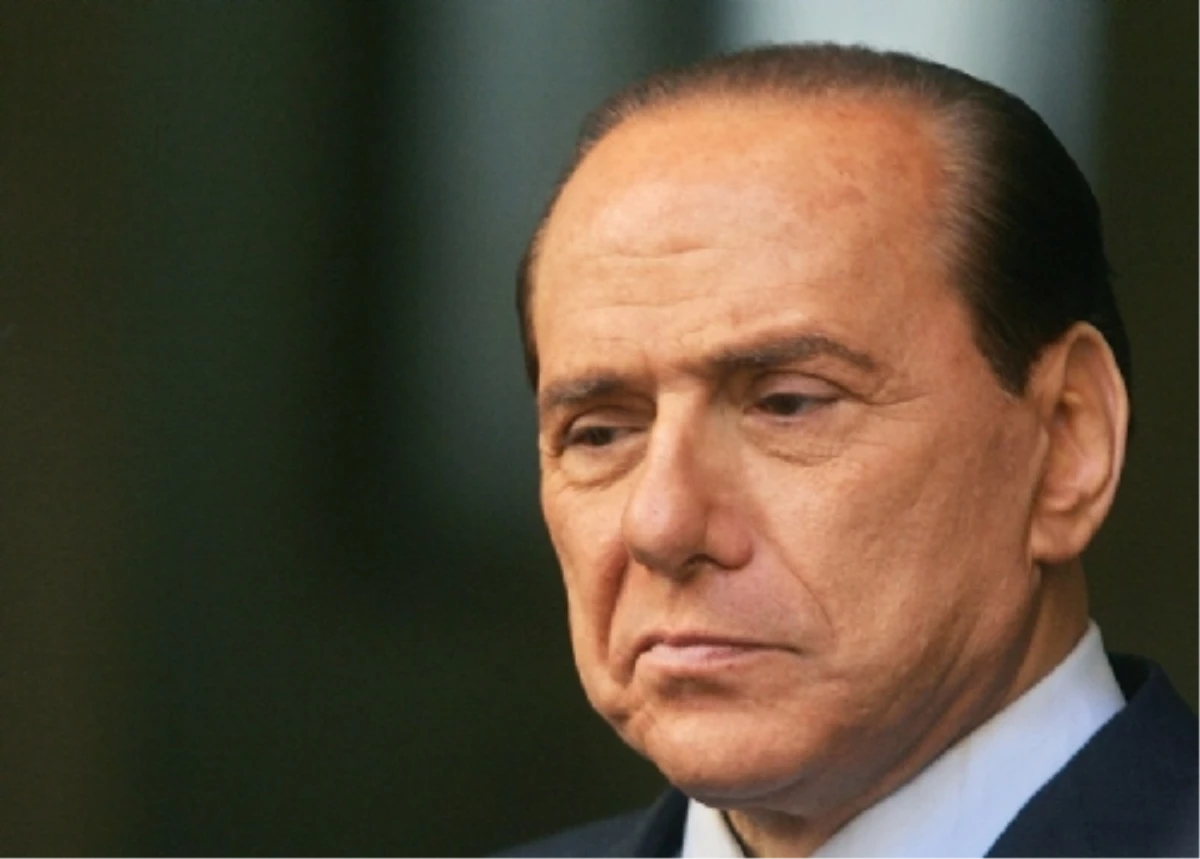 Berlusconi\'nin Yeni Partisi Aktif Siyasete Başladı