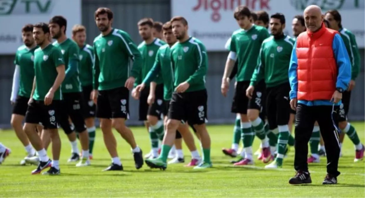 Bursaspor\'un Konya Hedefi: 3 Puan