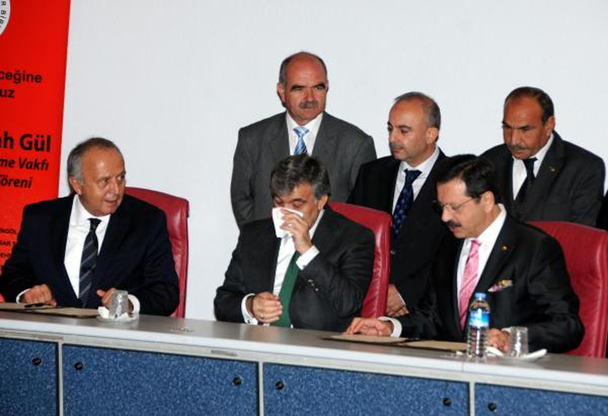 Cumhurbaşkanı Gül; \'Büyükşehirleri Nüfus Metropol Yapmaz\' (2)