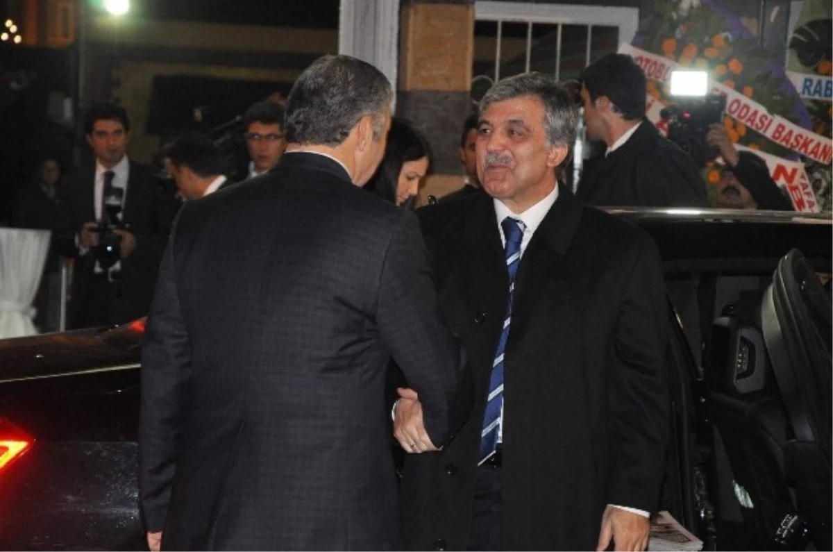 Cumhurbaşkanı Gül, Kayseri\'de Düğün Törenine Katıldı
