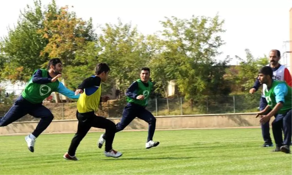 İran\'dan Gelen Ekip Amerikan Futbolunun \'Kürt Versiyonu\' Bire Müsabakasına Katıldı