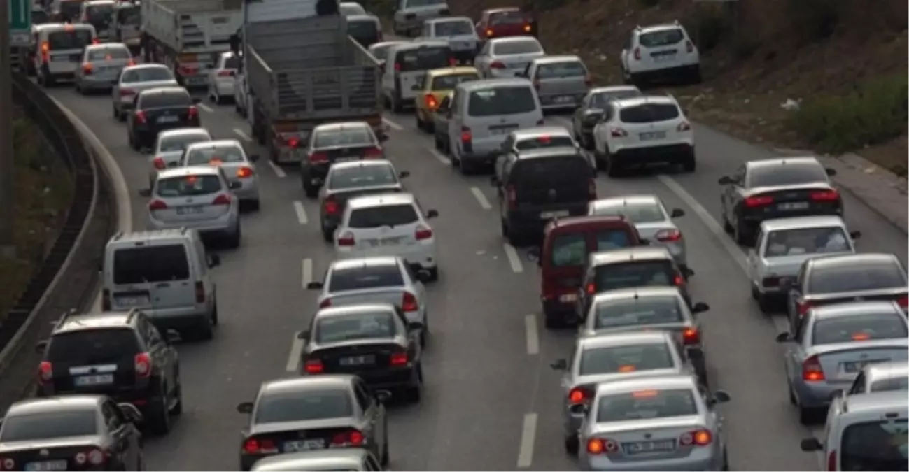 İstanbul\'da Yarın Bazı Yollar Trafiğe Kapatılacak