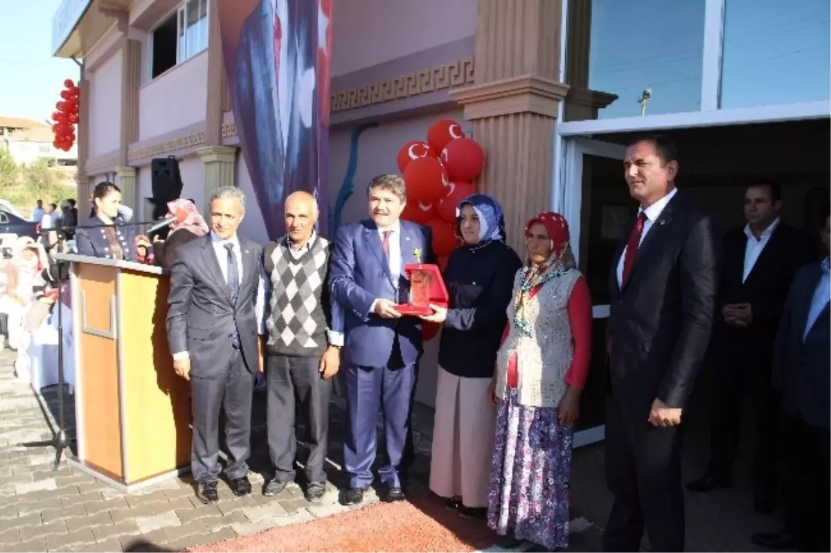 Köprübaşı Belediyesi\'nin Yaptırdığı Düğün Salonu ve Konferans Salonu\'na Vekilli Açılış