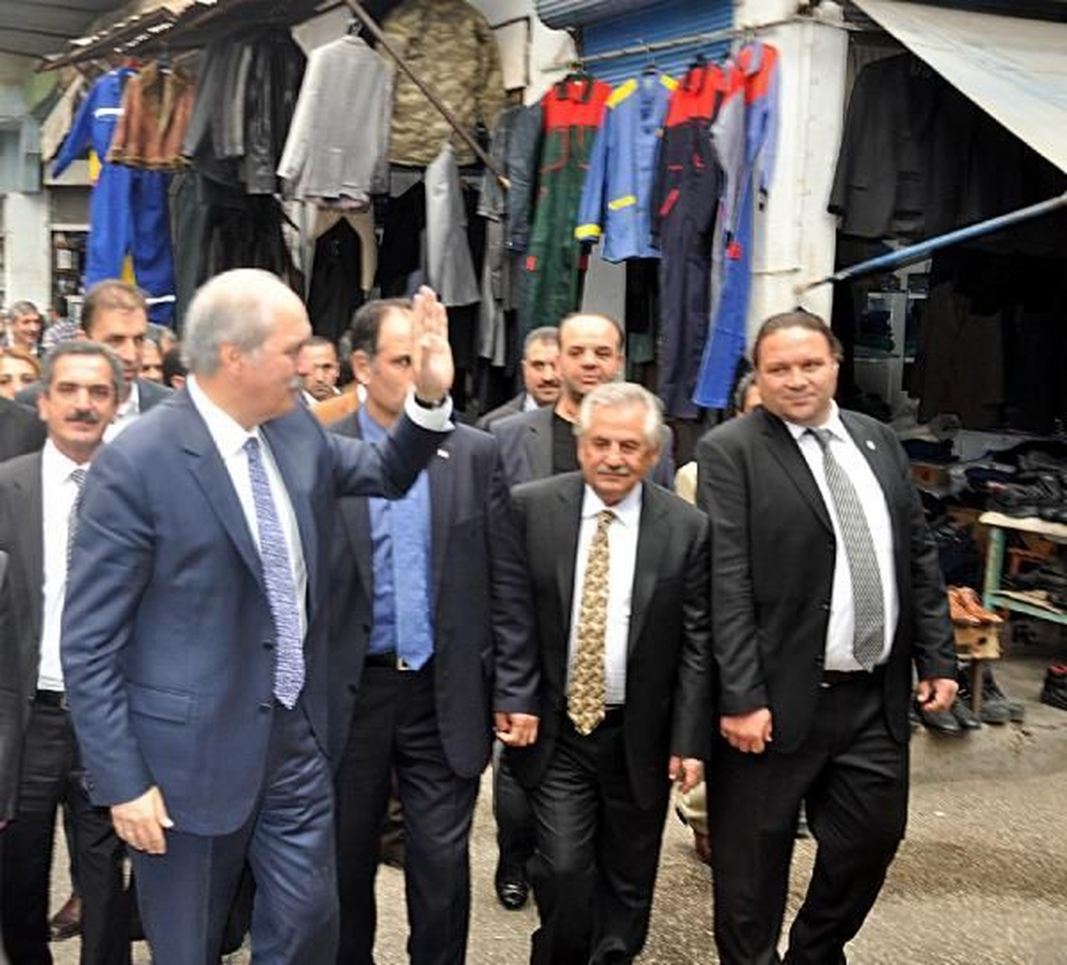 AK Parti\'li Kurtulmuş, Sur\'da Tarihi Ulu Cami\'yi Gezdi