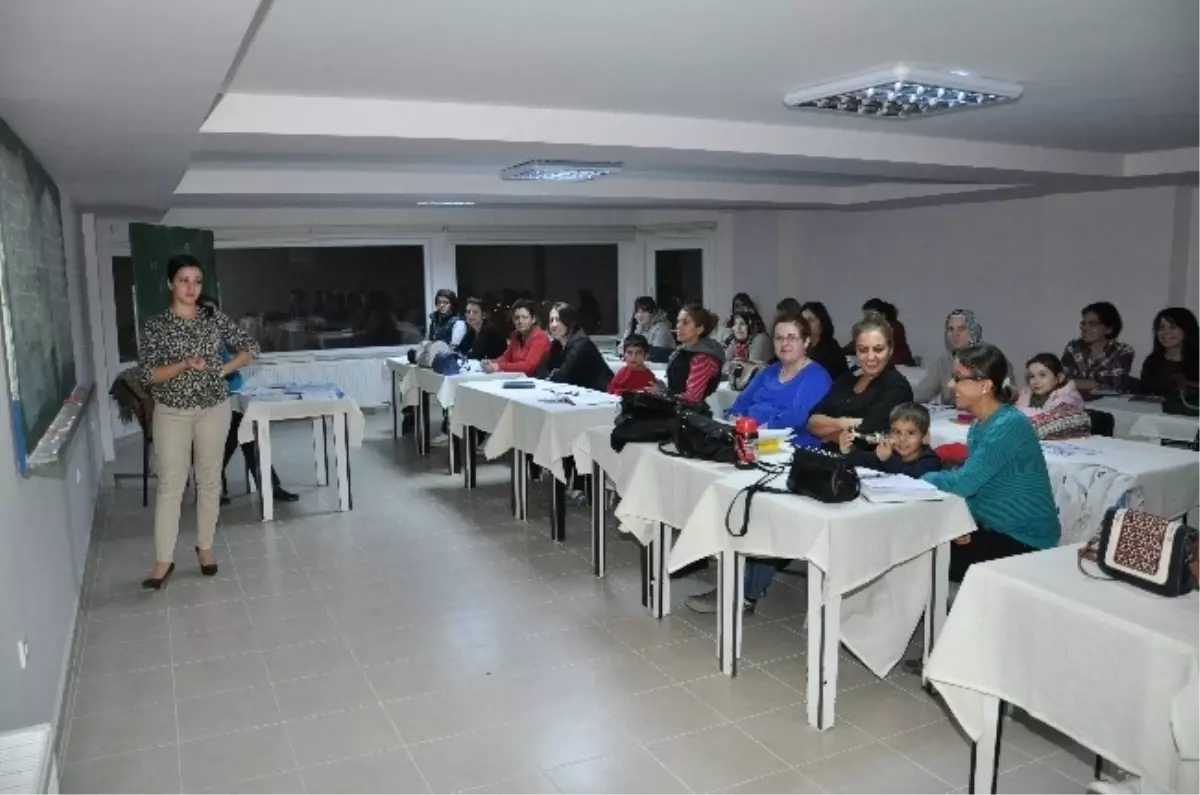 Malkara Belediyesi Ücretsiz Almanca ve İngilizce Kursları Başladı