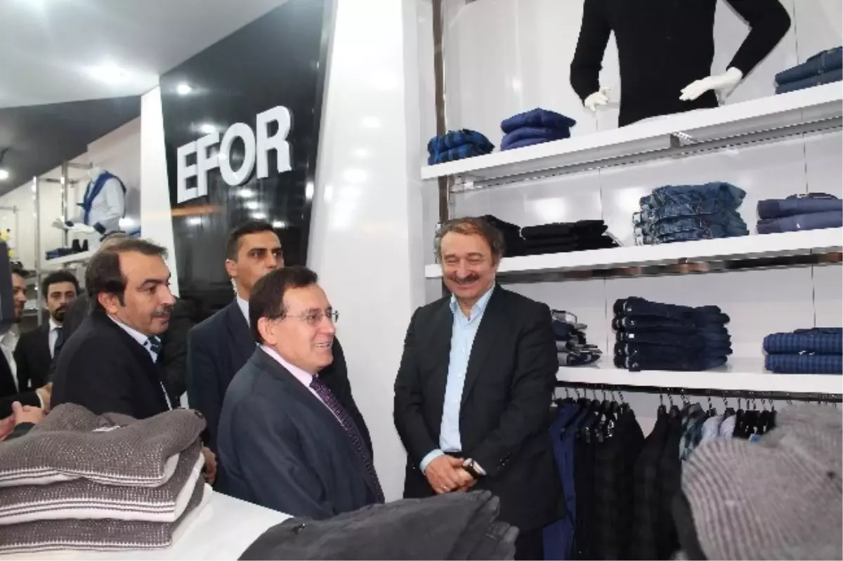 Trabzon'da Protokol Giyim Mağazası Açılışında Buluştu