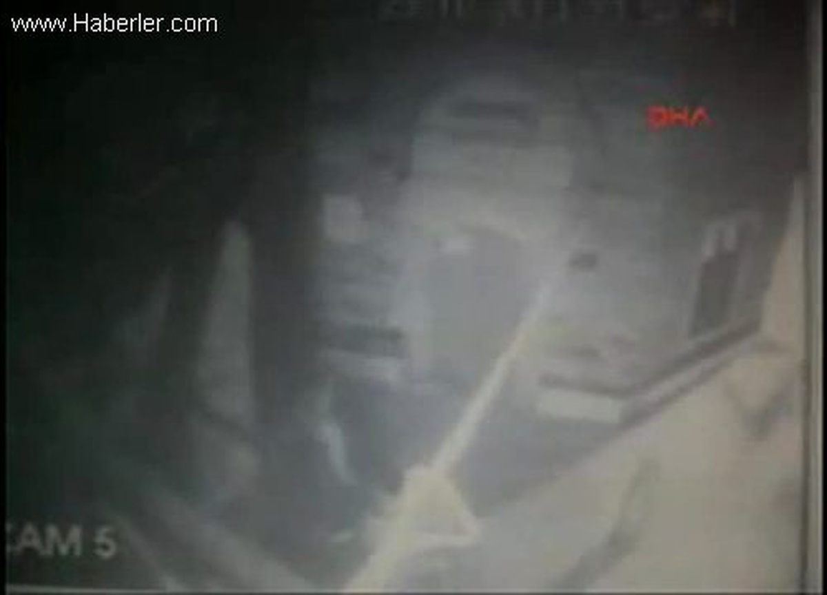 Türbeden Hırsızlık Yapan 2 Şüpheli Camide Namaz Kılıp Tövbe Ettik