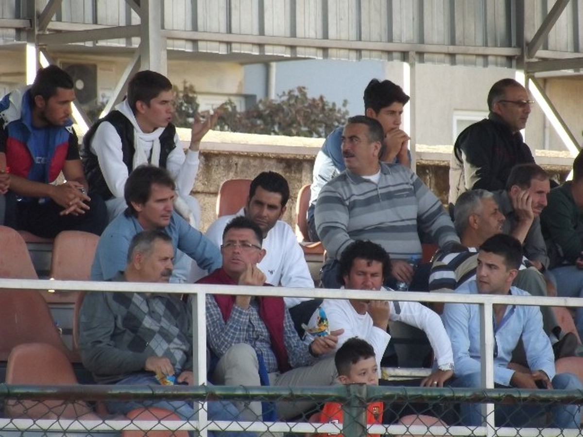 Yıldızspor Mevlana\'yı Farklı Geçti