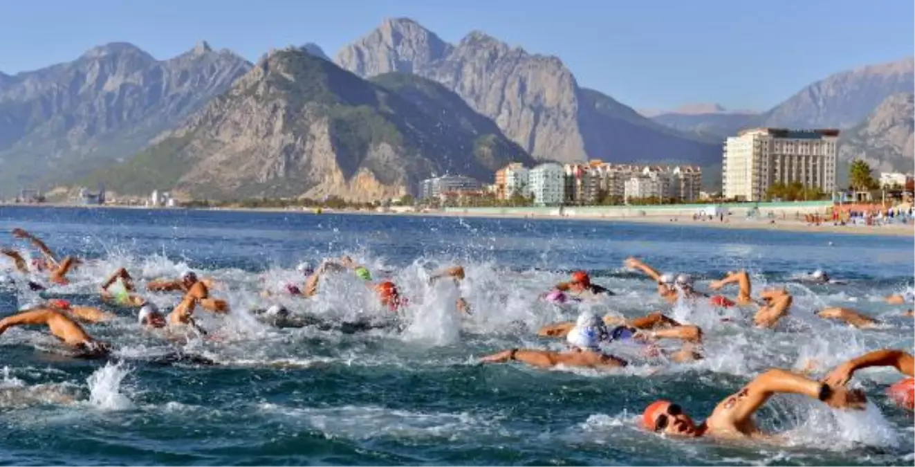 Antalya\'da Triatlon Heyecanı