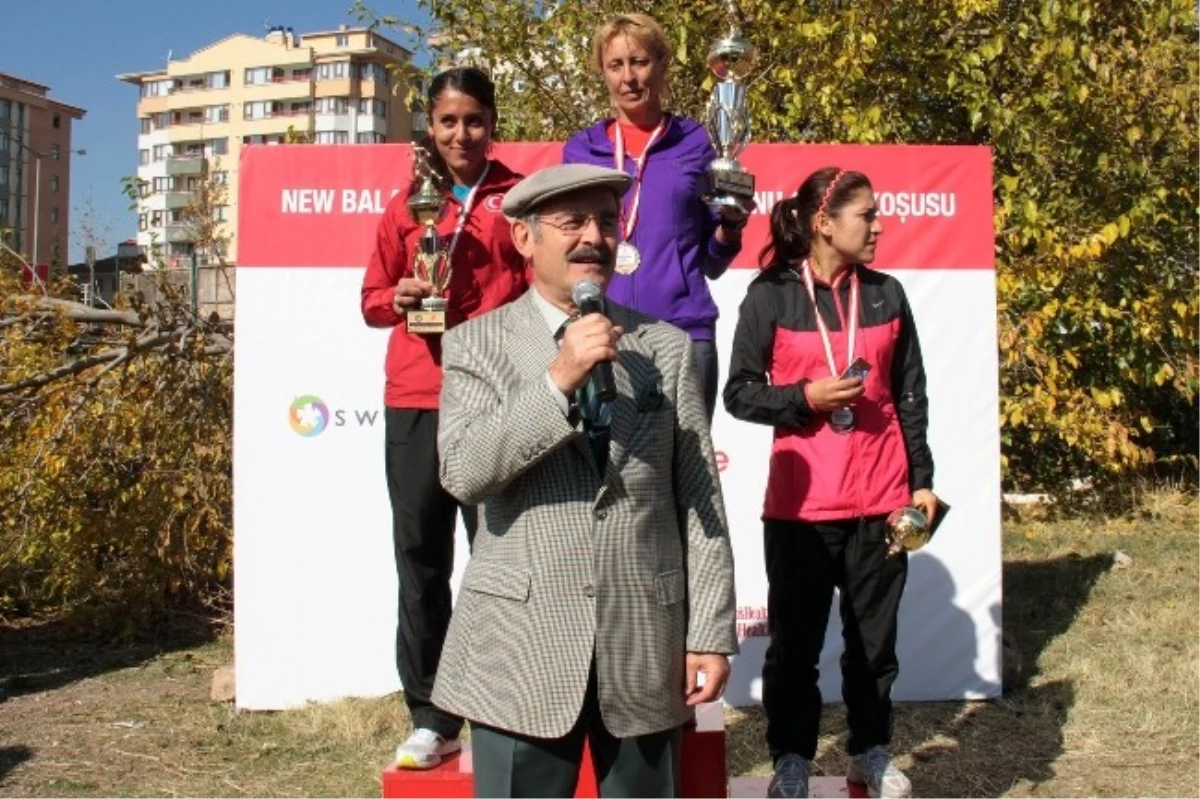 Eskişehir\'de Yarı Maraton ve Yol Koşusu Yapıldı