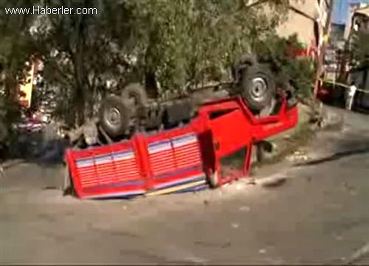 Freni Boşalan Kamyonet İstinat Duvarından Uçtu