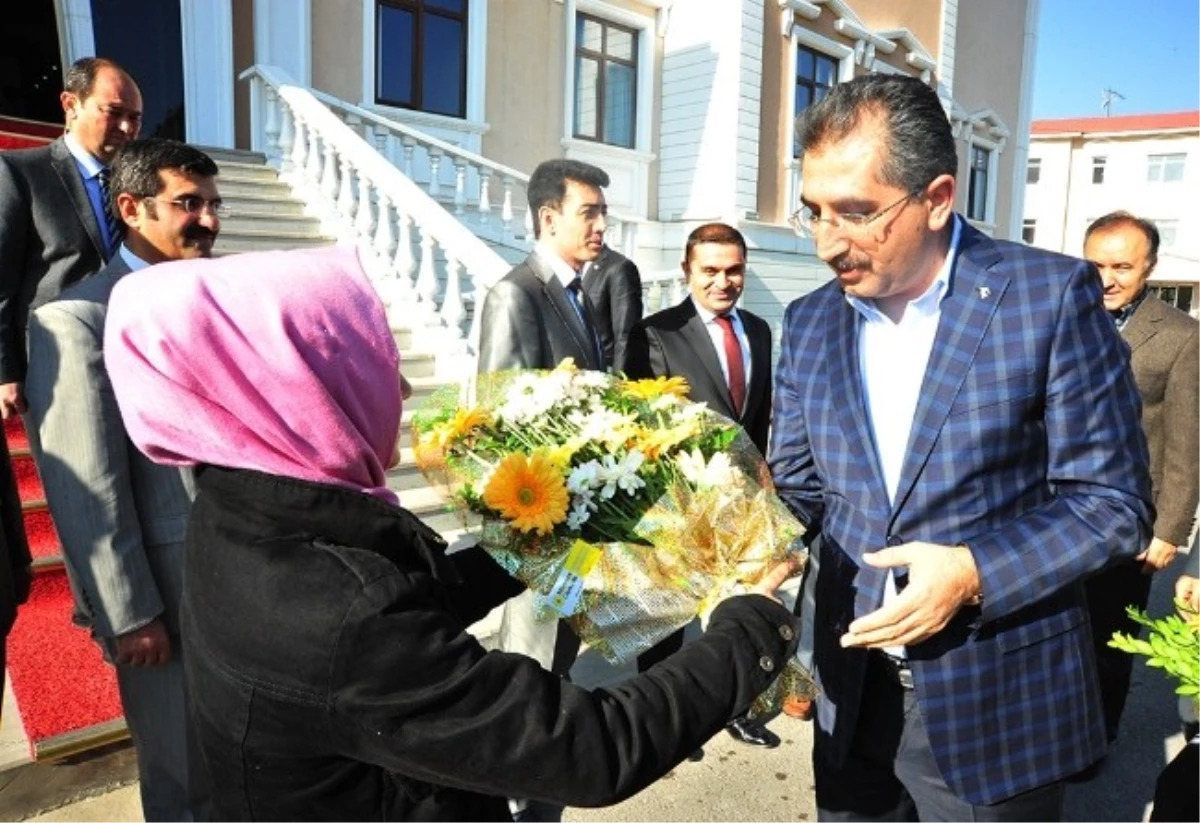 Müsteşar Zahteroğluları Erzurum\'da