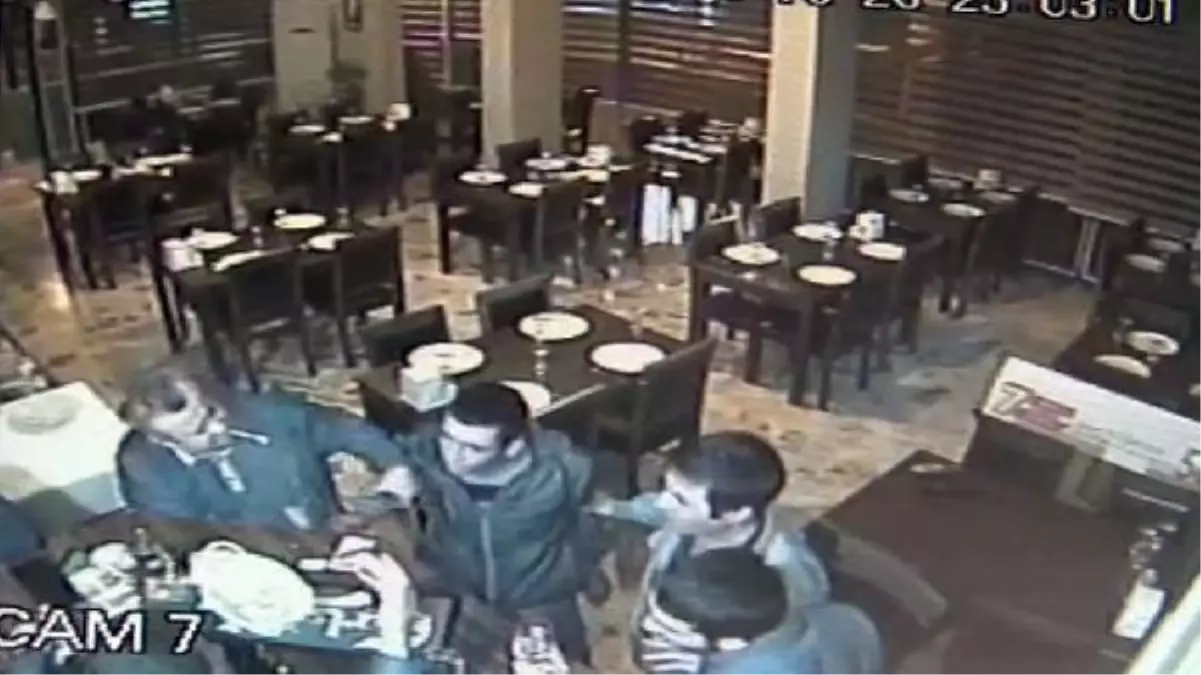 Restorana Sopalı Bıçaklı "Haraç" Baskını Kamerada