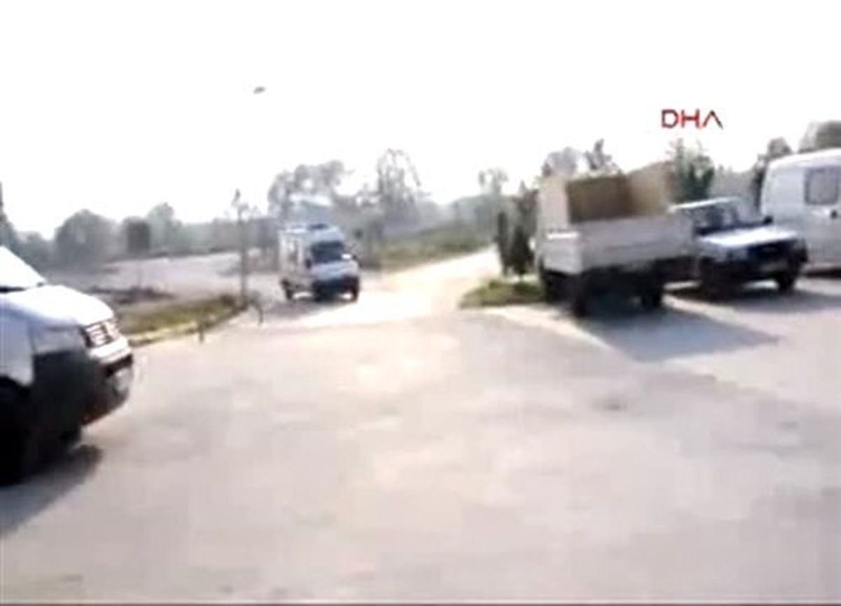 Sakarya\'da Kaza: Baba Öldü 12 Yaşındaki Oğlu Yaralandı