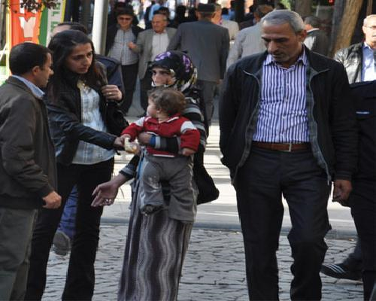Siirt Belediyesi Dilenci Operasyonu Gerçekleştirdi
