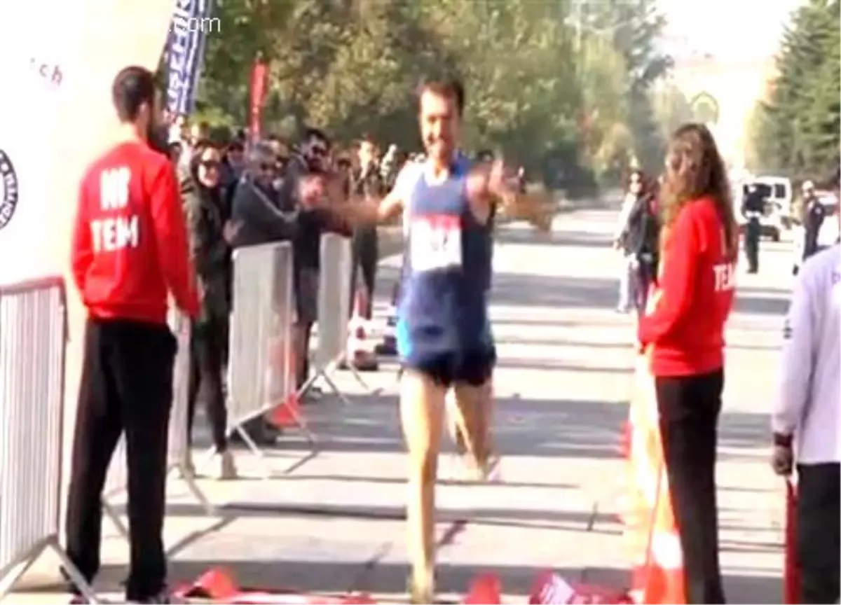 Yarı maraton ve 10 kilometrelik koşu