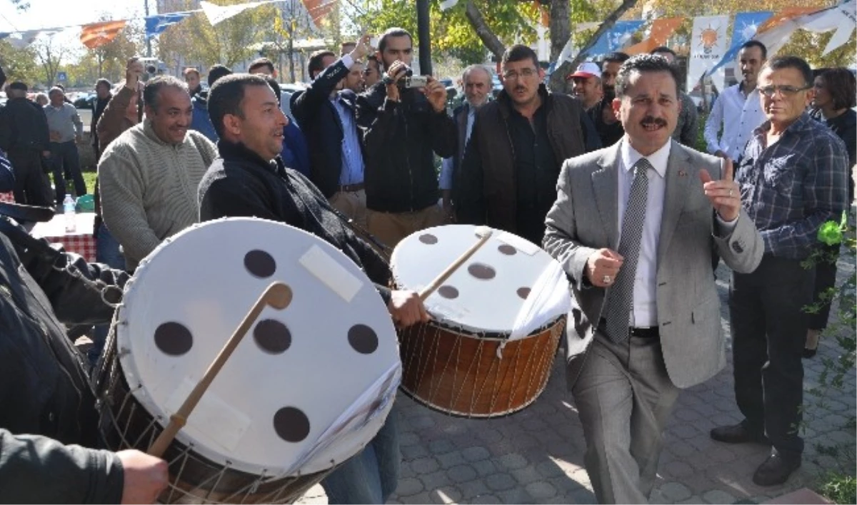 Yıldrım AK Parti Belediye Başkanlığı Aday Adaylığını Davul Zurnayla Açıkladı