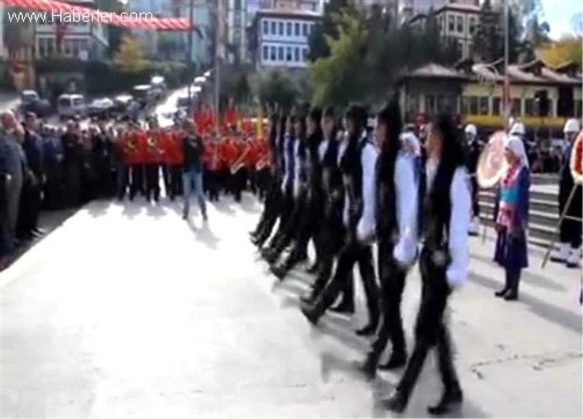 29 Ekim Cumhuriyet Bayramı\'na doğru Vatandaşın protestosu