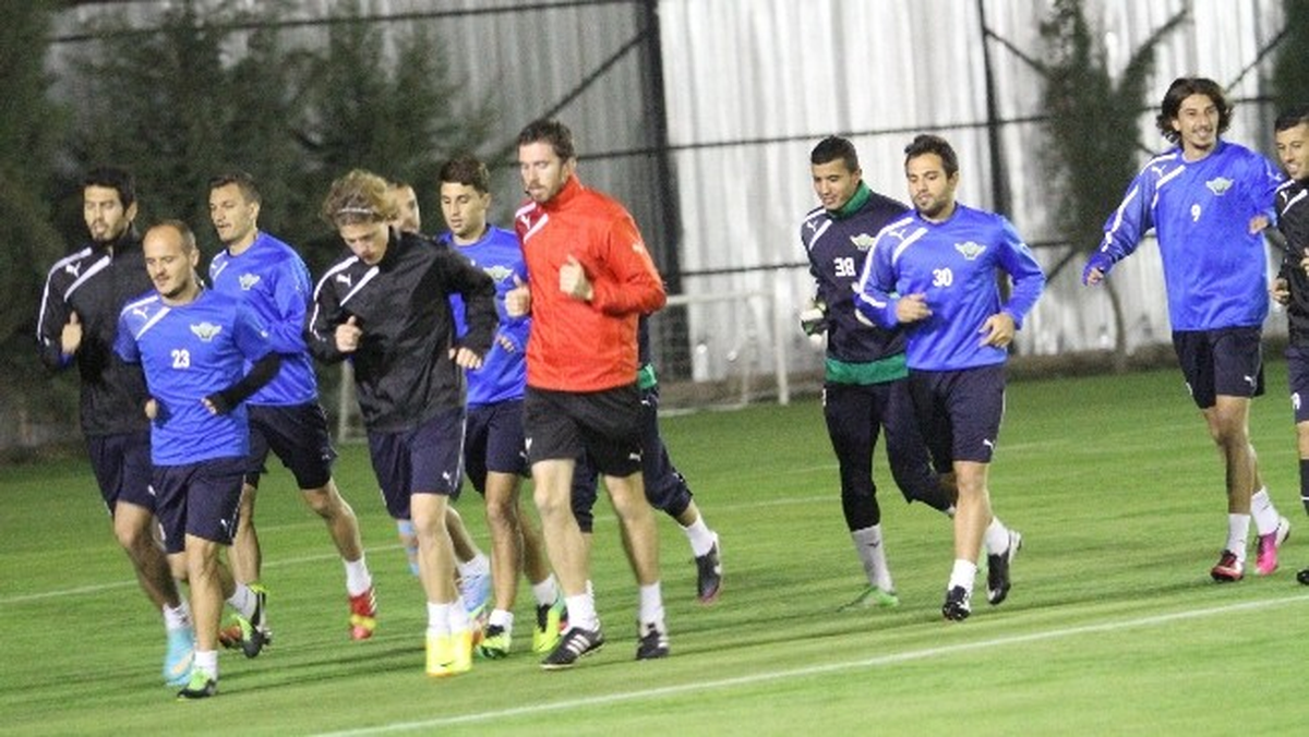 Akhisar Belediyespor\'da Ziraat Türkiye Kupası Mesaisi Başladı