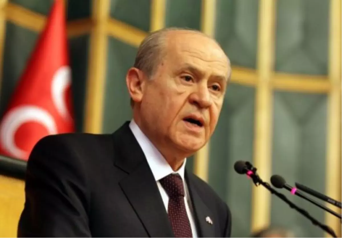 Bahçeli\'den, Ahmet Kaya\'ya Ödül Verilmesine Sert Tepki