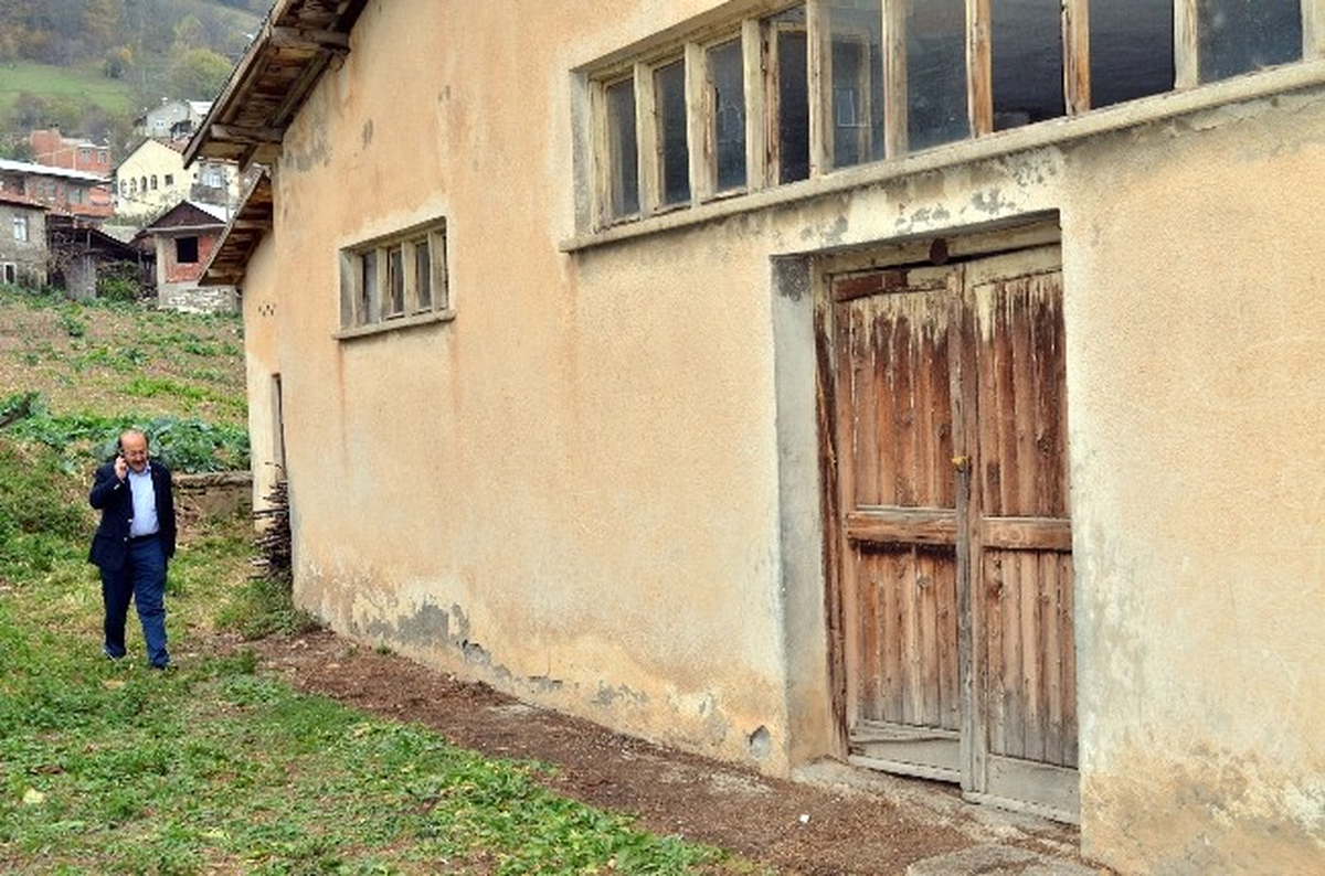 Başkan Gümrükçüoğlu Hekimliğe İlk Başladığı Hamsiköy\'de Vatandaşlarla Hasret Giderdi