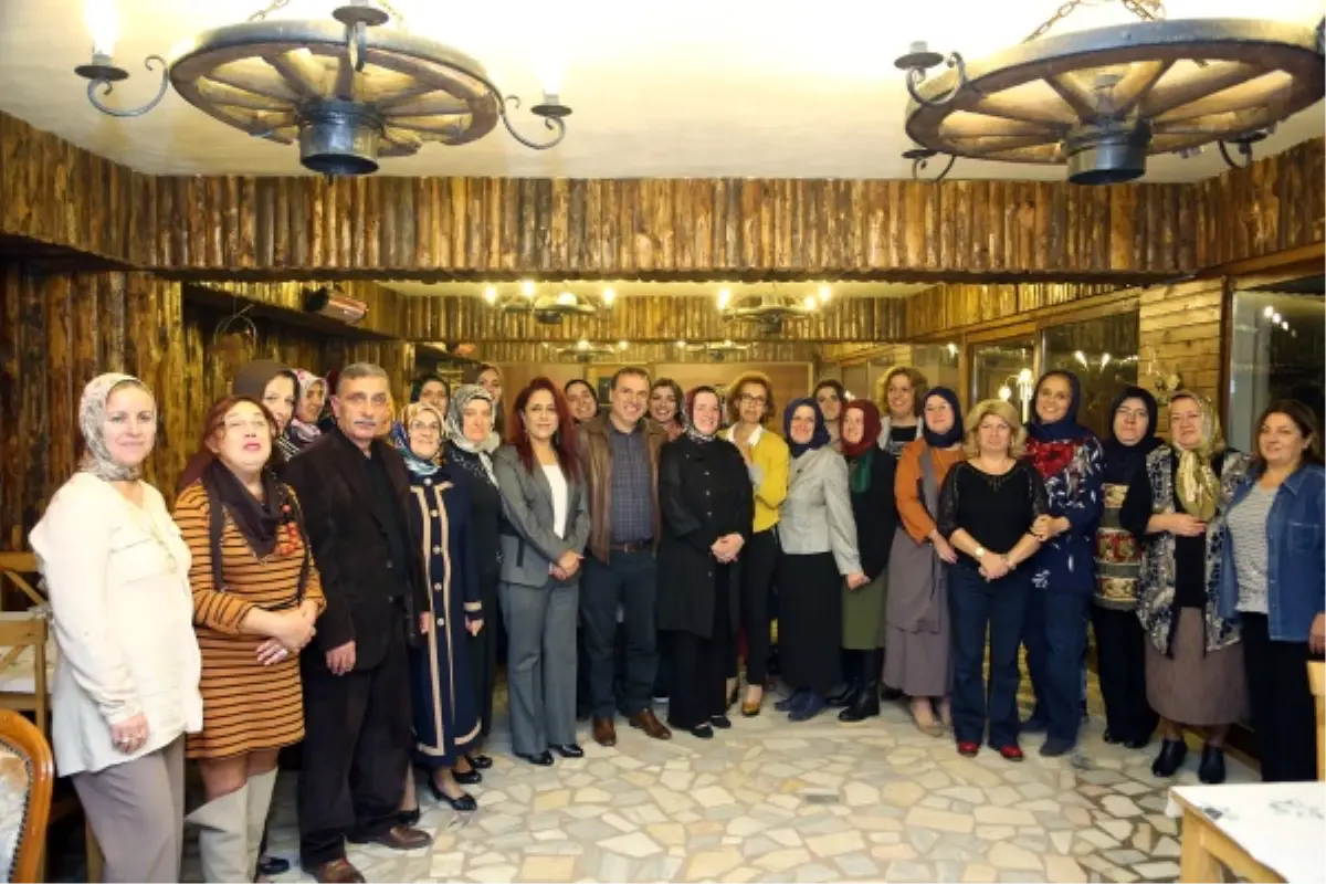 Bayan Uslu Sapancalı AK Kadınlarla Buluştu