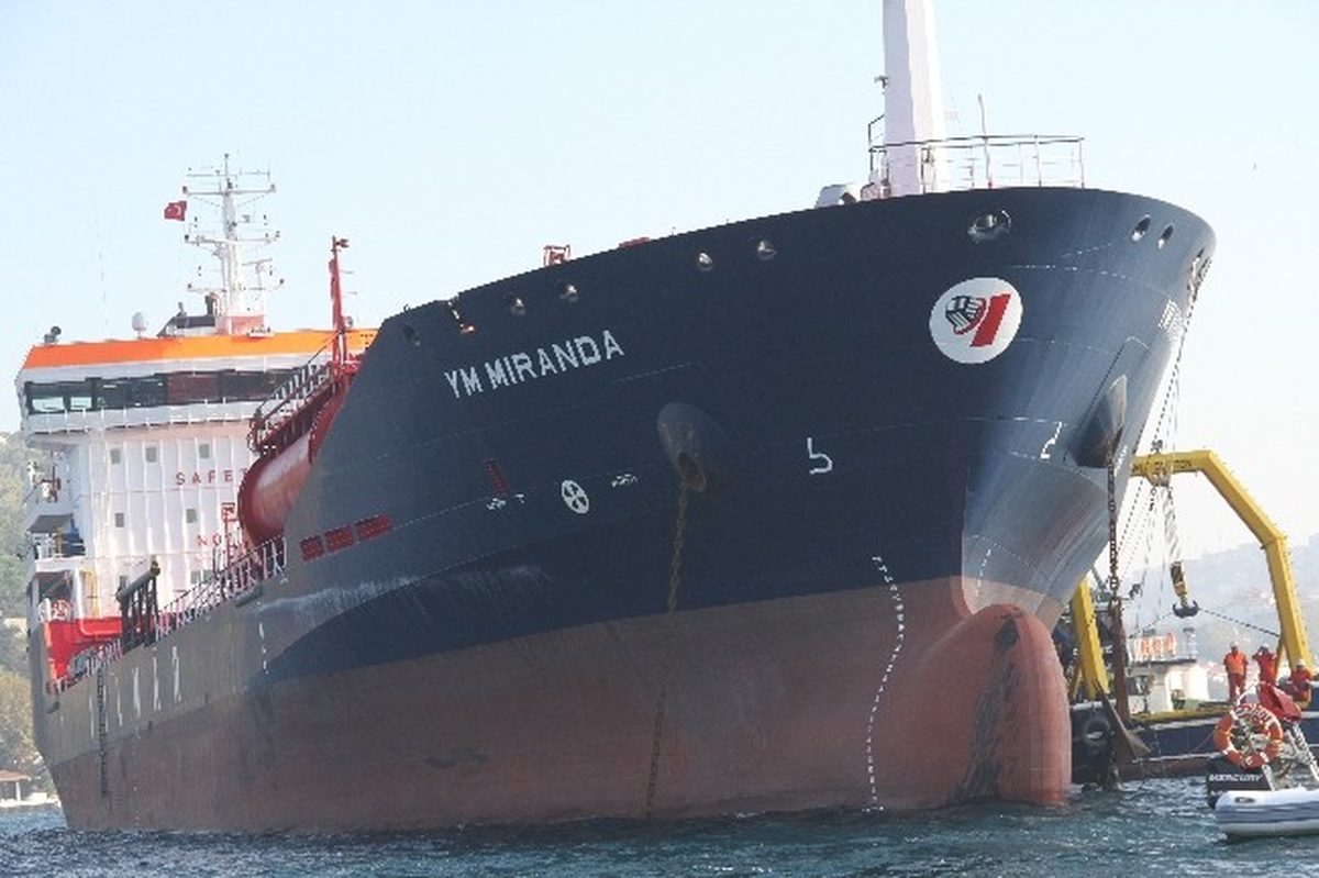 Boğaz'da Demirleyen Tanker Fiber Optik Kablolara Zarar Verdi