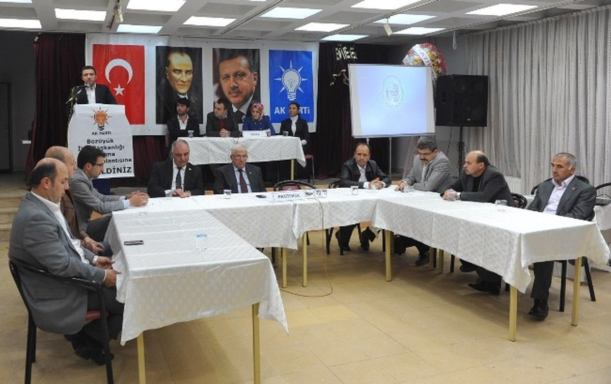 Bozüyük\'te AK Parti İlçe Danışma Toplantısı Yapıldı
