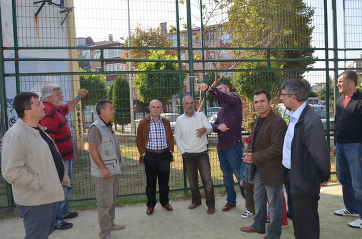 Büyükçekmece Belediye Başkanı, Halkın Sorunlarını Dinliyor