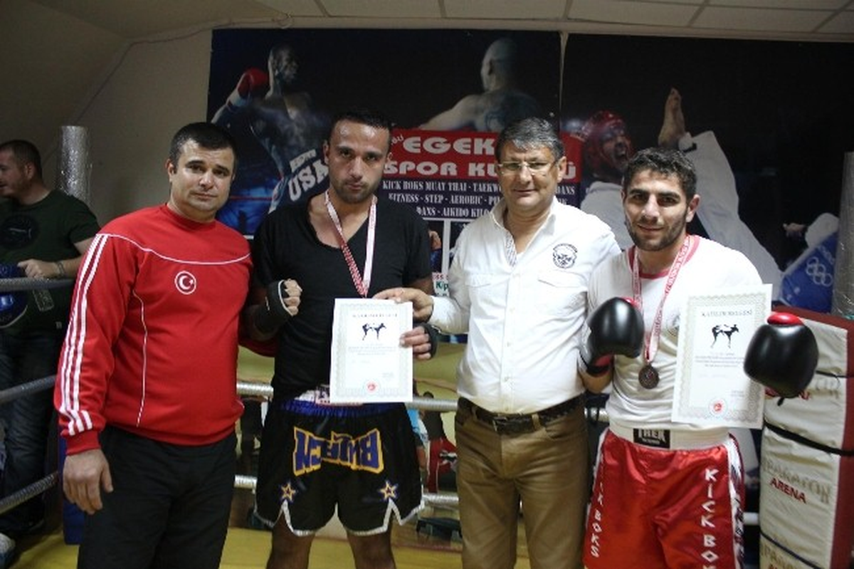Çiğli\'de Ringe Birol Soylu Çıktı