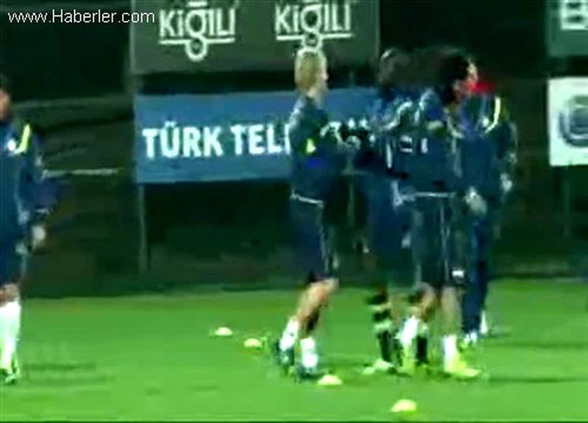 Fenerbahçe Günü Çift Antrenmanla Tamamladı