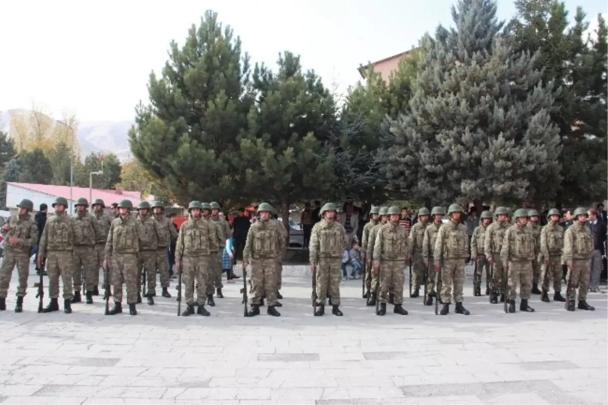 Hakkari\'de 29 Ekim Cumhuriyet Bayramı Etkinlikleri