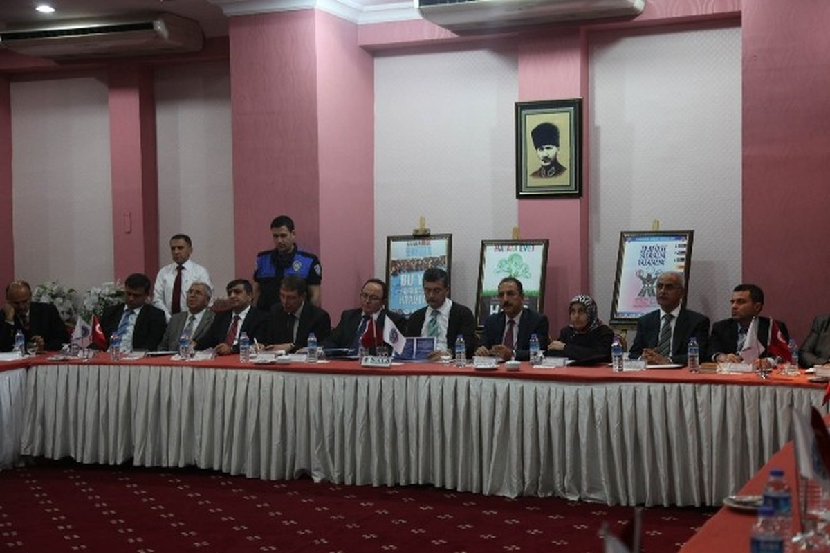 'Halkın Huzuru' Konulu Toplantı Vali Güvenç, Başkanlığında Yapıldı