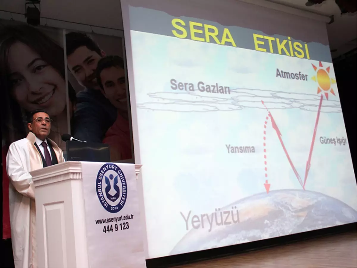 İstanbul Esenyurt Üniversitesi\'nde İlk Dersi Rektör Verdi