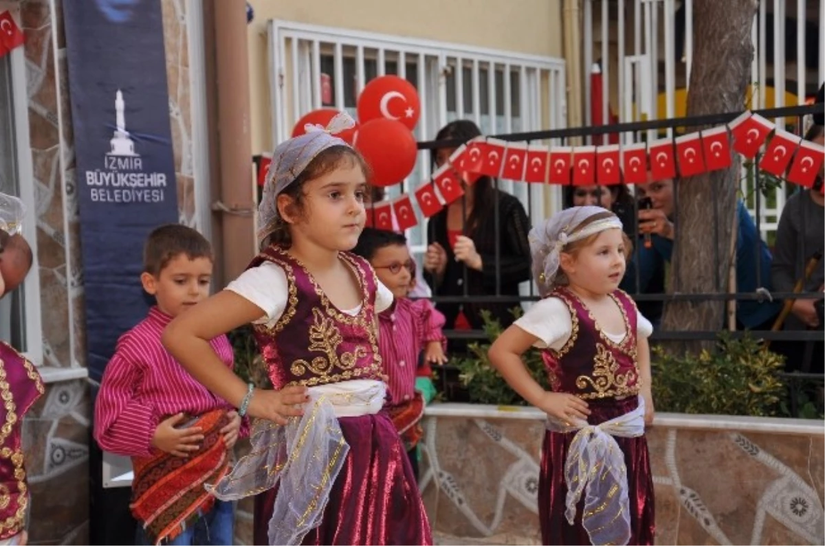 Mustafa Kemal\'in Çocukları Cumhuriyet Bayramını Kutladı