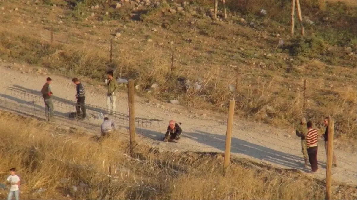 Nusaybin\'de Sınıra İstinat Duvarı Örülme Çalışmasına Başladı