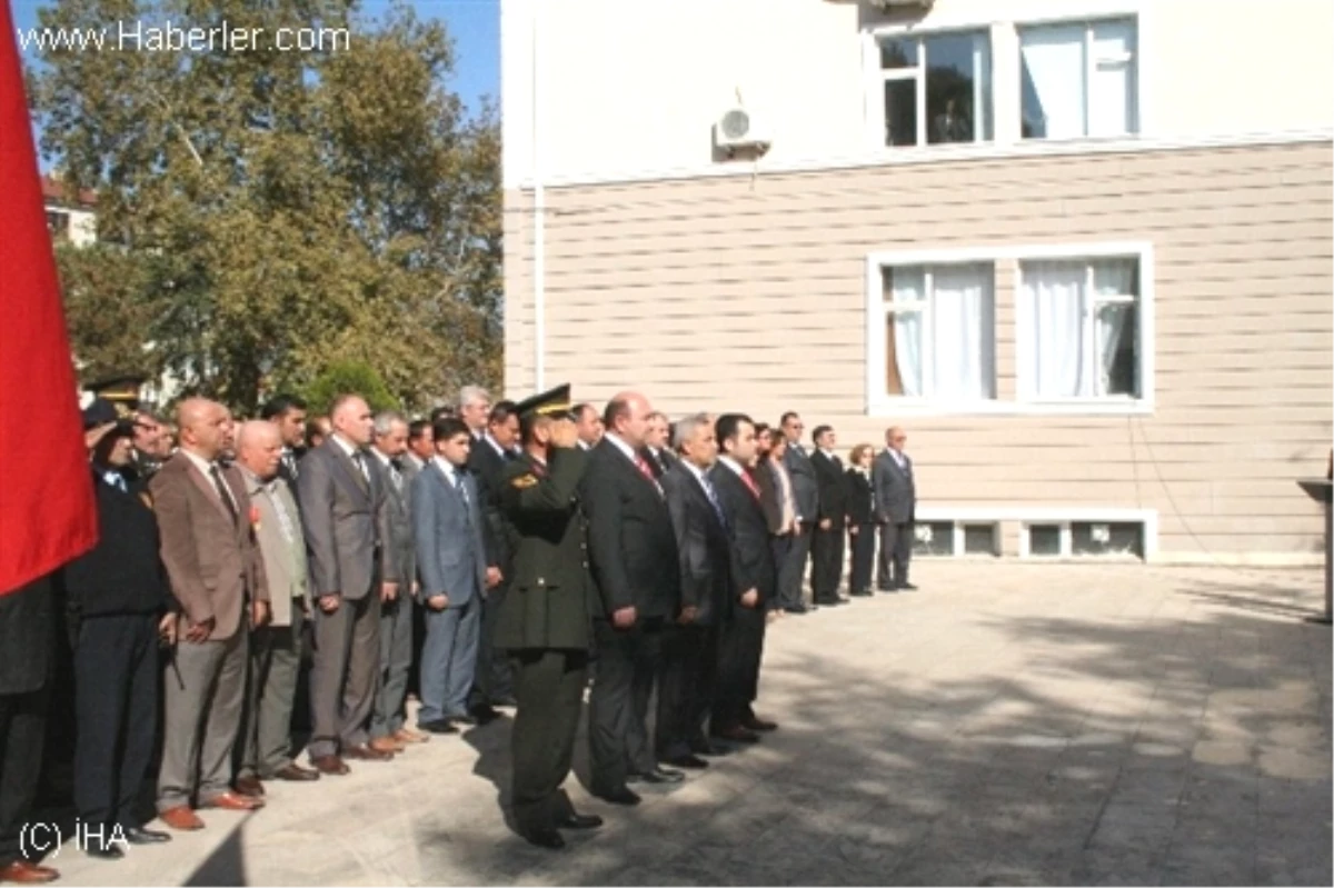 Osmaneli\'de 29 Ekim Cumhuriyet Bayramı Töreni