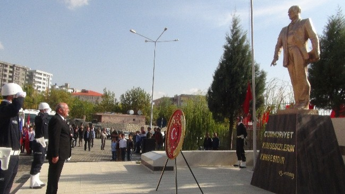 Şırnak\'ta 29 Ekim Cumhuriyet Bayramı Kutlamaları