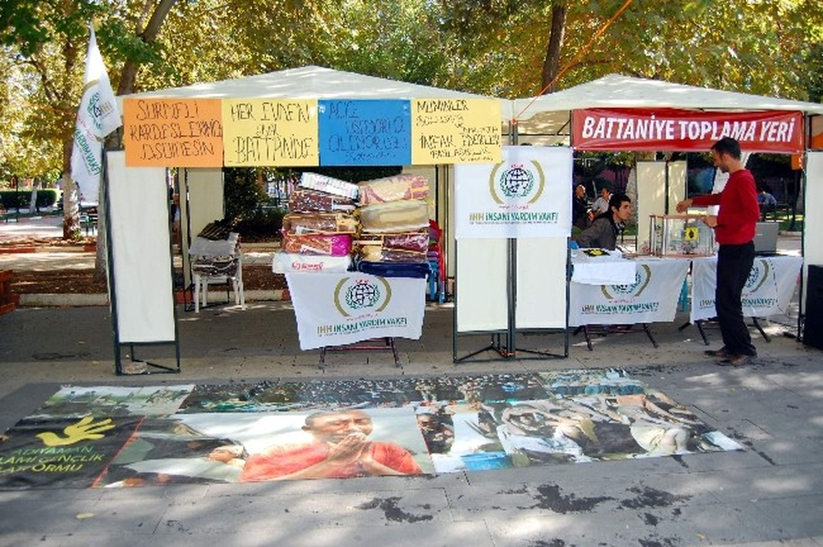 Suriyeliler Battaniye Bekliyor