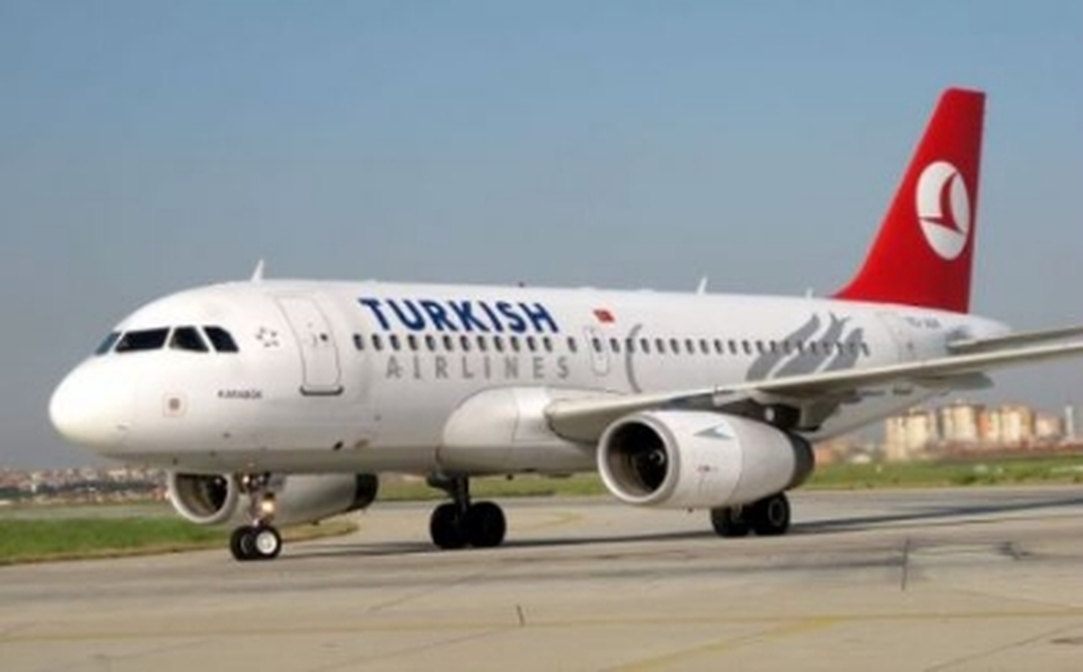 THY\'nin Toronto İstanbul Uçağı Acil İniş Yaptı