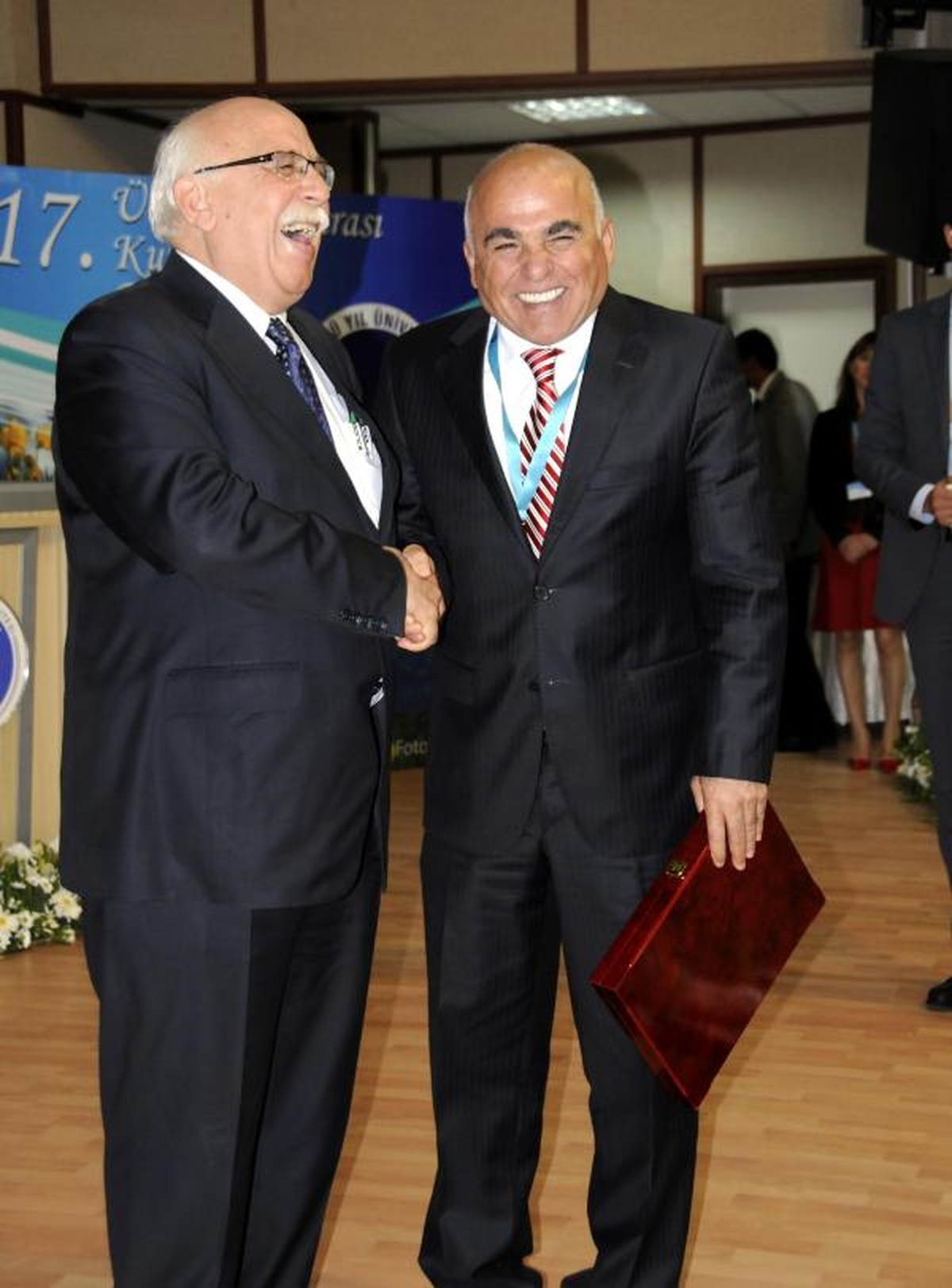 Bakan Avcı\'nın Esprileri Toplantıya Damgasını Vurdu
