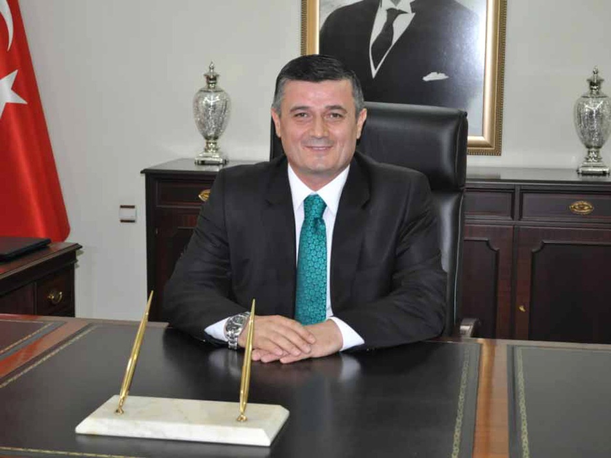 Vali Arslan Cumhuriyet Bayramını Kutladı
