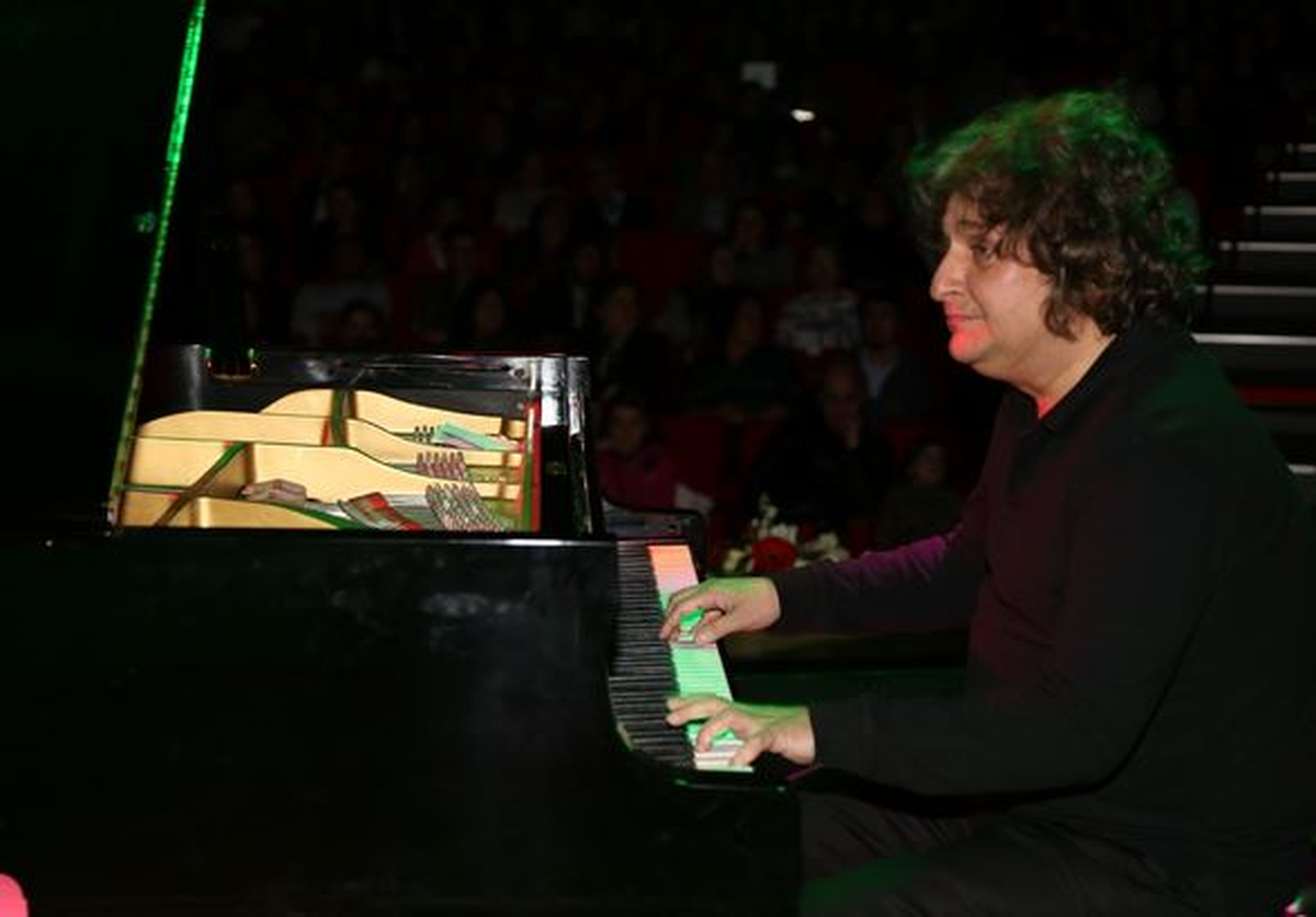 Fatih\'te Cumhuriyet Konserle Kutlandı