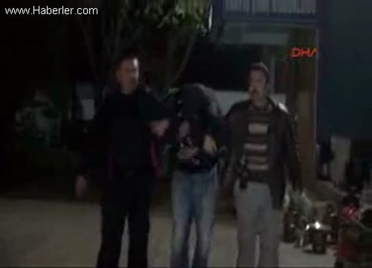 Konya\'da Yüzük Çalan Hırsız, Güvenlik Kamerasına Yansıdı